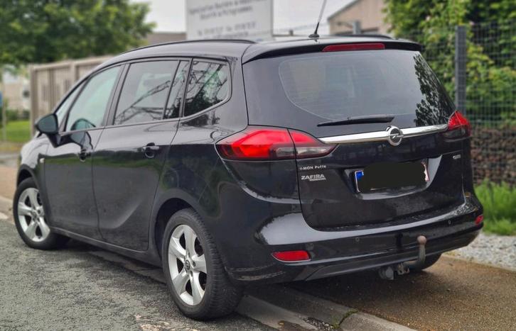 Opel zafira 20cdti new model clima 240mkm 3700€, Autos, Opel, Particulier, Zafira, Diesel, Euro 5, MPV ou Monospace, 5 portes