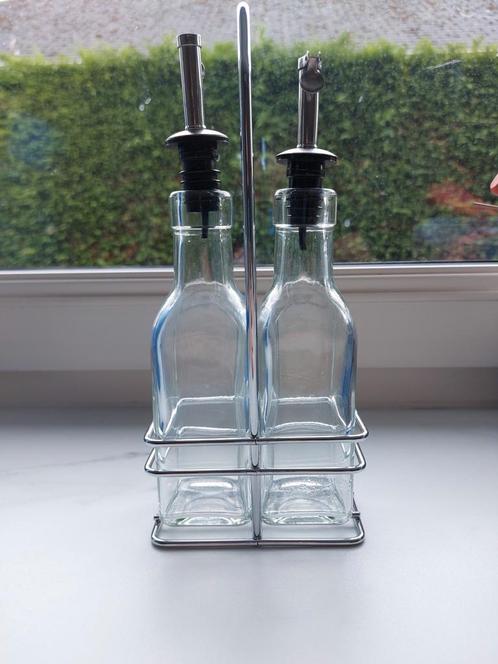 2 kleine olieflesjes, Huis en Inrichting, Keuken | Keukenbenodigdheden, Zo goed als nieuw, Ophalen of Verzenden
