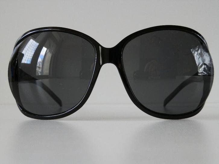 L'Oreal Paris zonnebril., Bijoux, Sacs & Beauté, Lunettes de Soleil & Lunettes | Femmes, Comme neuf, Lunettes de soleil, Autres marques