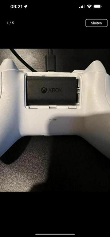 Xbox controller charger beschikbaar voor biedingen
