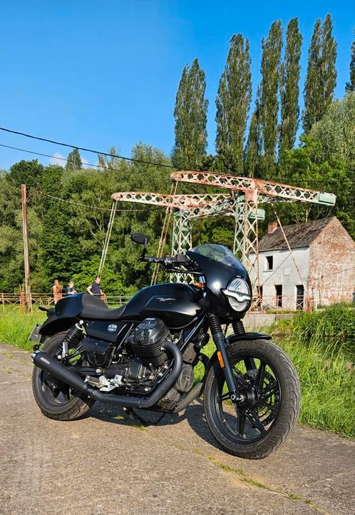 Moto Guzzi V7 850 Corsa Black 1700km editie, Motoren, Motoren | Moto Guzzi, Particulier, Ophalen