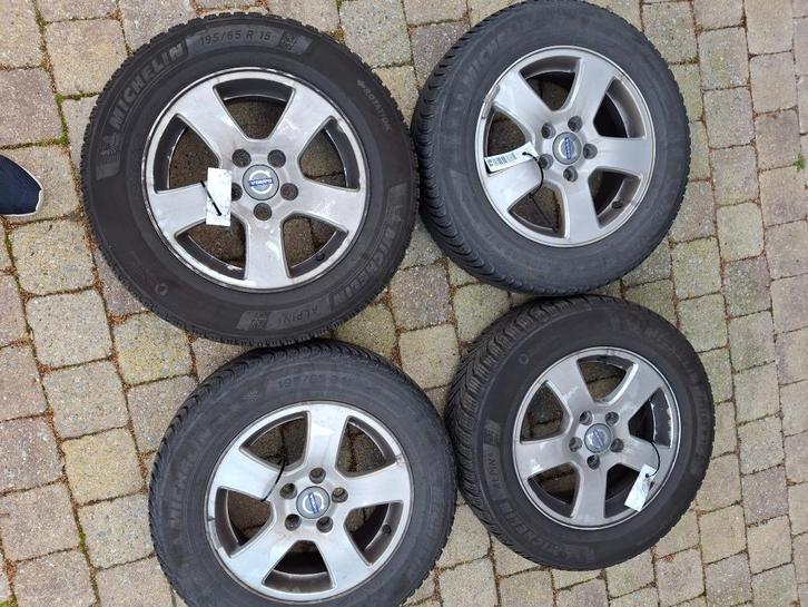 Set winterbanden op aluminium velg 15inch., Auto-onderdelen, Banden en Velgen, Banden en Velgen, Winterbanden, 15 inch, 195 mm