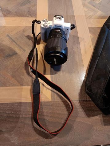 Canano eos m50 met 18 tot 200x zoom lens