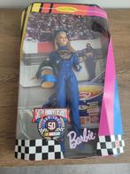 Barbie Collector Edition – NASCAR 50th Anniversary (1998), Verzamelen, Ophalen of Verzenden, Nieuw, Pop