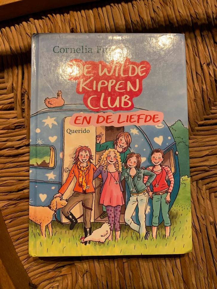 Cornelia Funke - De Wilde Kippen Club en de liefde, Boeken, Kinderboeken | Jeugd | 10 tot 12 jaar, Ophalen of Verzenden