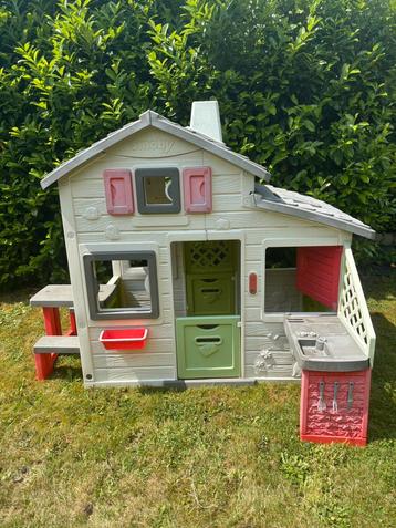 Smoby Kitchen speelhuis + picknicktafel beschikbaar voor biedingen