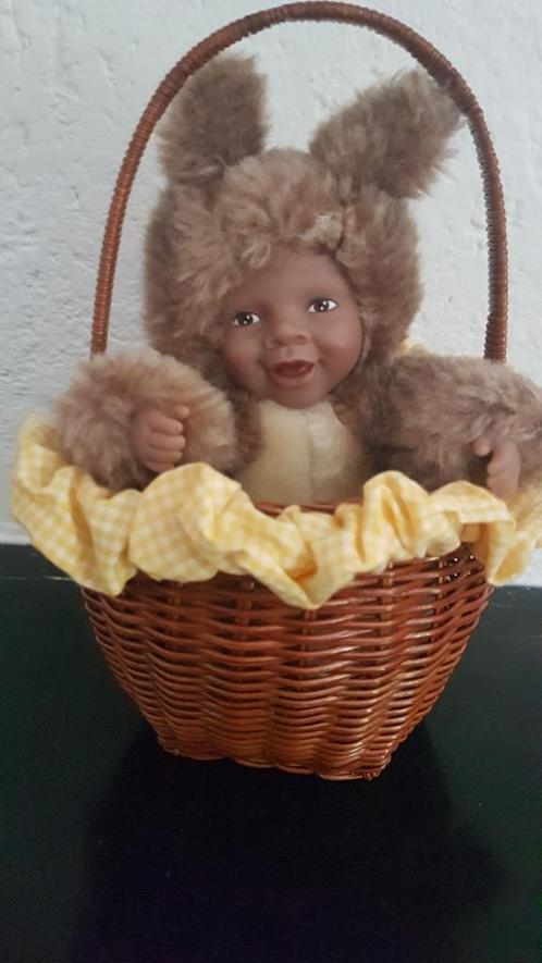 Anne Geddes Eekhoorn in mandje, Kinderen en Baby's, Speelgoed | Poppen, Zo goed als nieuw, Ophalen of Verzenden
