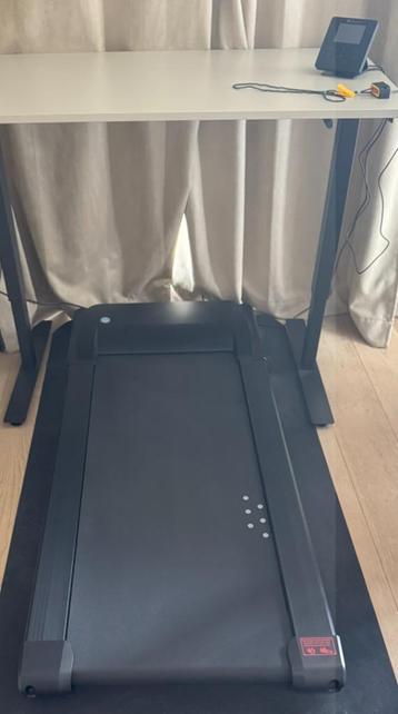 Tapis de marche LifeSpan TR1200-SC110 + bureau TROTTEN beschikbaar voor biedingen