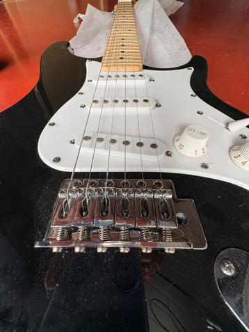 Behringer eletrische gitaar beschikbaar voor biedingen