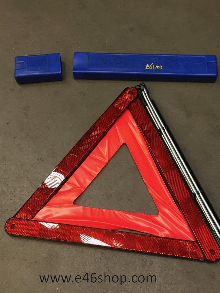 Gevarendriehoek BMW E60 E61 orgineel BMW, Autos : Divers, Accessoires de voiture, Utilisé, Enlèvement ou Envoi