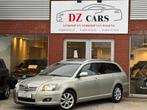 TOYOTA AVENSIS 2.0D 126CH |  AIRCO DIGITALE | XÉNON | CUIR, Autos, Toyota, Cuir, Argent ou Gris, Avensis, 93 kW