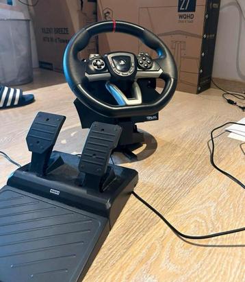 Hori Racing wheel PS5 + 4 en PC beschikbaar voor biedingen