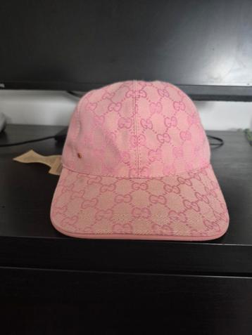 Gloednieuwe roze Gucci Dubai pet maat m/58cm beschikbaar voor biedingen