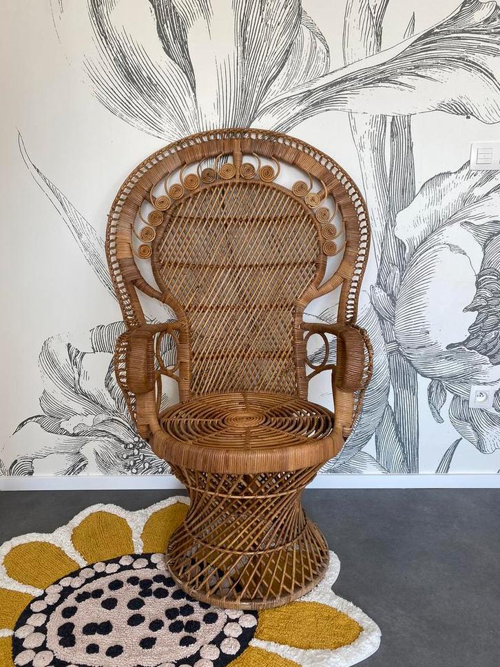 Unieke Emmanuelle chair, Antiek en Kunst, Antiek | Meubels | Stoelen en Sofa's, Ophalen