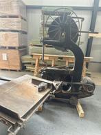 Oude lintzaag met grote tafel, Ophalen, Gebruikt, Lintzaag