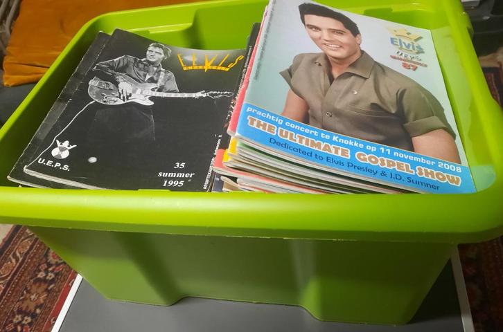 Elvis Fan Magazines Belgie UEPS 1977-2008 - 130 stuks, Verzamelen, Muziek, Artiesten en Beroemdheden, Gebruikt, Boek, Tijdschrift of Artikel