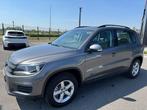 Volkswagen Tiguan 1.4 benzine ohboek open dak navi, Auto's, Euro 5, Stof, Zwart, 4 cilinders