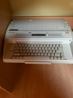 typemachine  ( schrijfmachine )aeg olympia, Ophalen