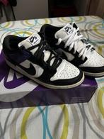 Nike Dunk SB Low Court Paars, Overige kleuren, Nike, Sneakers, Gedragen