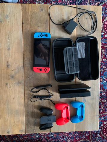 Nintendo Switch + Case beschikbaar voor biedingen