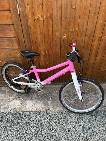Kinderfiets 20 inch 7 versnellingen roze/wit beschikbaar voor biedingen