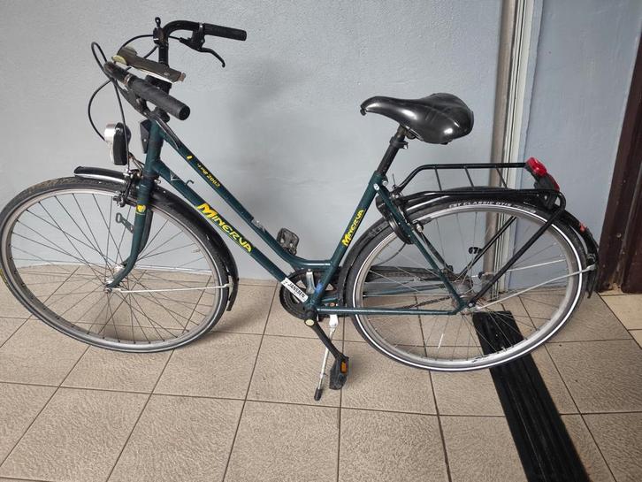 Damesfiets MINERVA met 3 versnellingen. Ideaal als kotfiets., Fietsen en Brommers, Fietsen | Dames | Sportfietsen en Toerfietsen