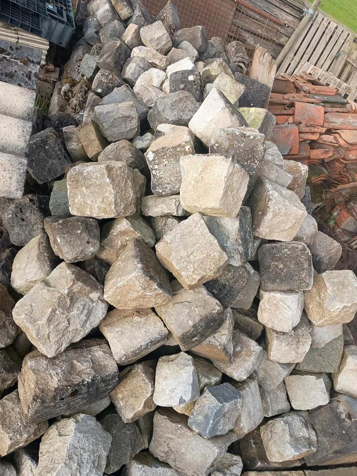 🪨 Groot lot kasseien-enkel mogelijk..., Tuin en Terras, Grind, Keien en Split, Gebruikt, Overige typen, Grijs, Graniet, Ophalen