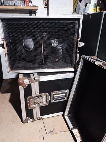Oude speaker monitors beschikbaar voor biedingen