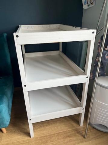Verzorgingstafel, Ikea beschikbaar voor biedingen