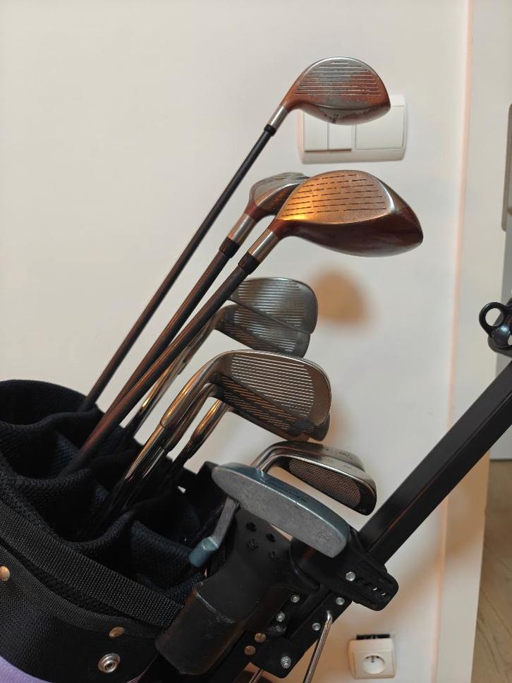 COMPLETE BEGINNER GOLF SET + TROLLEY + BAG, Sports & Fitness, Golf, Comme neuf, Set, Autres marques, Enlèvement