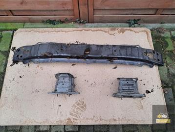 TOYOTA YARIS III ZONE BUMPERBALK 2011-2016 beschikbaar voor biedingen