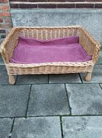 HONDENBED IN ROTAN in nieuwe staat, Enlèvement, Comme neuf