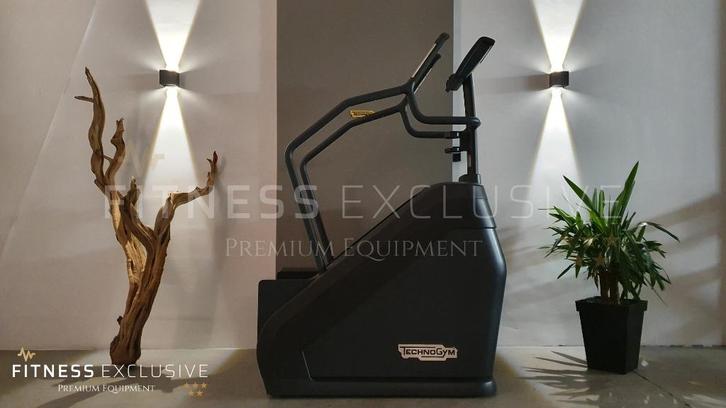 Technogym Climb 1000 Excite LED traploper, booty stairmaster, Sport en Fitness, Fitnessmaterialen, Gebruikt, Overige typen, Armen