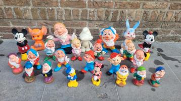 Lot Disney figuren te koop. beschikbaar voor biedingen