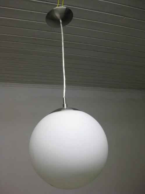 RETRO - Lustre Blanc OPALINE D= 25cm - 1 lampe - Allemagne., Maison & Meubles, Lampes | Plafonniers, Comme neuf, Verre, Synthétique