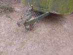Paarden trailer. Schuil stal, Maart, Mannelijk