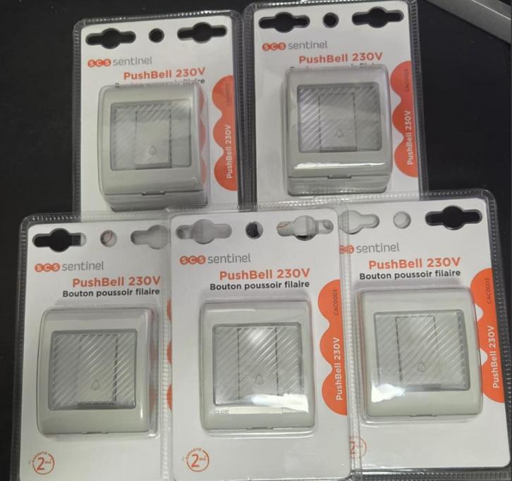 Nieuwe SCS deurbelknoppen 230V, Maison & Meubles, Sonnettes, Neuf, Filaire, Enlèvement