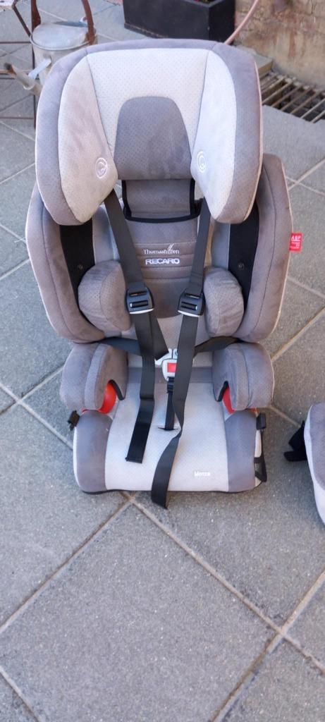Autostoel met tafeltje - doorgroeistoel 15kg-36kg, Kinderen en Baby's, Autostoeltjes, Zo goed als nieuw, Overige merken, 15 t/m 36 kg