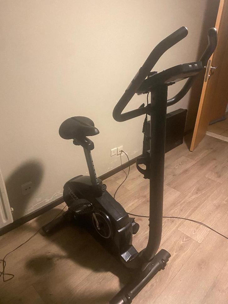 tunturi 70i Fitness fiets hometrainer, Sport en Fitness, Fitnessapparatuur, Gebruikt, Hometrainer, Benen, Kunststof, Ophalen