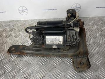 Luchtpomp (Vering) van een Mercedes Vito beschikbaar voor biedingen