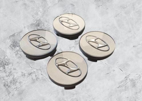 Hyundai Zilvere Naafdoppen/ Naafkappen 60mm set van 4 stuks, Auto diversen, Wieldoppen, Nieuw, Verzenden