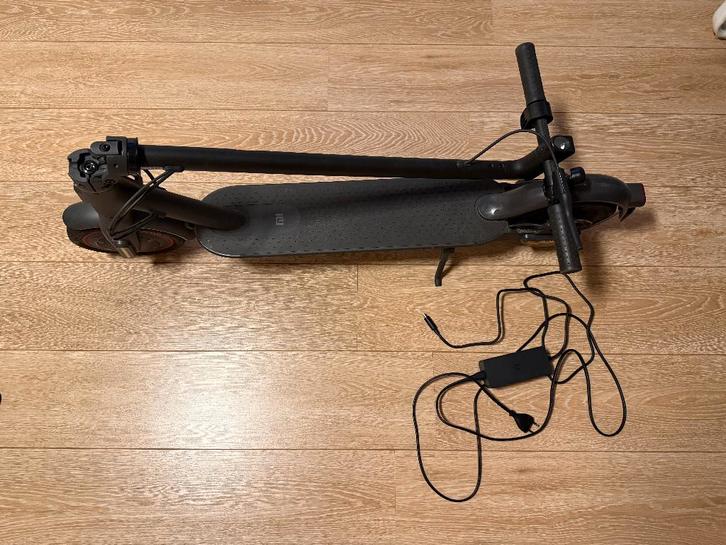 Mi Electric Scooter Pro 2 met slechts 200km op de teller, Fietsen en Brommers, Steps, Zo goed als nieuw, Elektrische step (E-scooter)