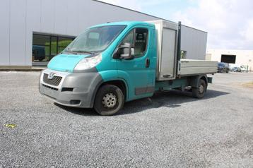 PEUGEOT BOXER 3.0 DIESEL LICHTE VRACHT MET LAADBAK beschikbaar voor biedingen
