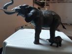 Olifant groot model,metjong uit harde plastiek H.17cm.L29cm., Kinderen en Baby's, Speelgoed | Overig, Ophalen, Zo goed als nieuw