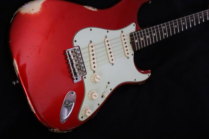 Fender 63 Relic Stratocaster, Muziek en Instrumenten, Snaarinstrumenten | Gitaren | Elektrisch, Zo goed als nieuw, Solid body