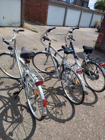 Drie fietsen in perfecte staat  beschikbaar voor biedingen