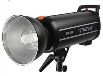 Flash pour studio Godox QT1200IIM disponible aux enchères