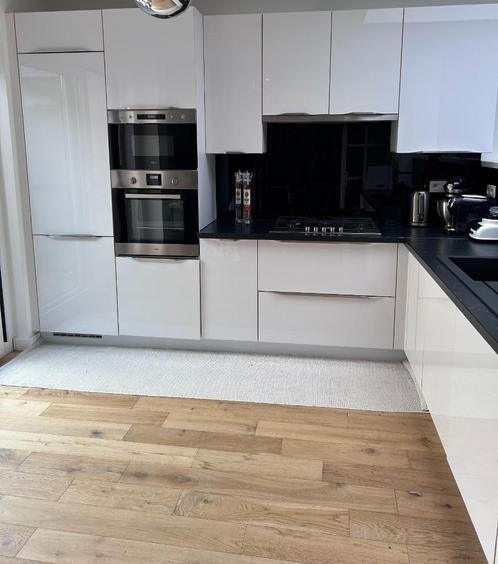 Keuken, Huis en Inrichting, Keuken | Complete keukens, Gebruikt, Hoekkeuken, Wit, Kunststof, Hoogglans of Gelakt, Ophalen
