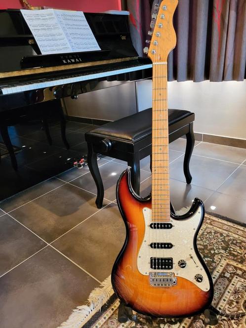 Sire S7 3TS Larry Carlton 3-tone Sunburst, Musique & Instruments, Instruments à corde | Guitares | Électriques, Comme neuf, Solid body