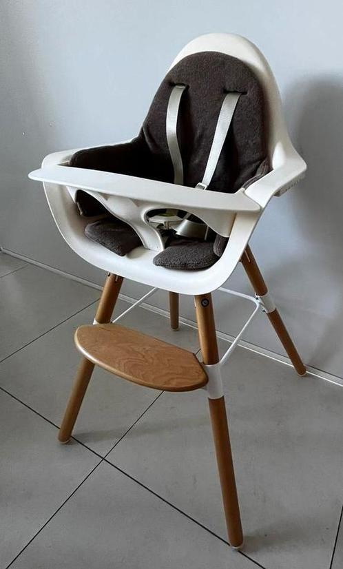 Childwood eetstoel, 3 standen, inclusief kussen, Kinderen en Baby's, Kinderstoelen, Zo goed als nieuw, Meegroeistoel, Afneembaar eetblad
